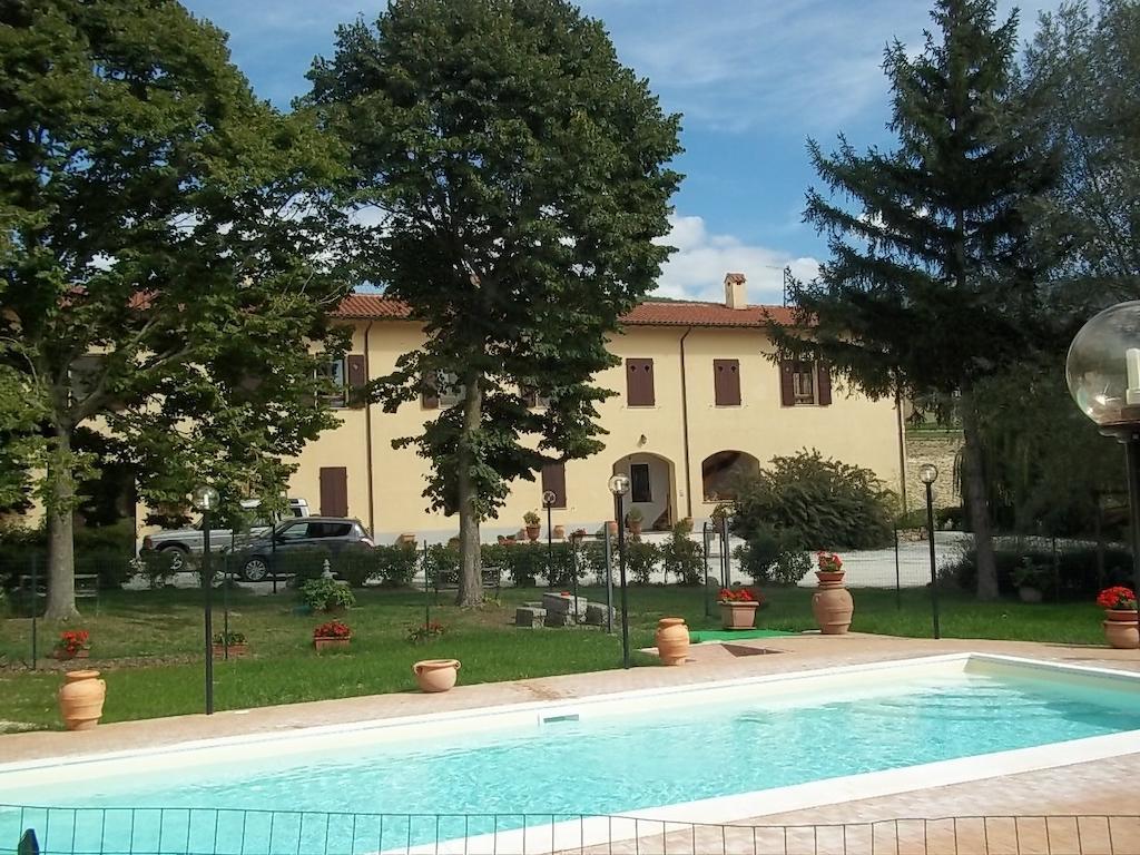 Valle Del Poggio 노세라 움브라 객실 사진
